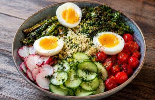 Bunte Frühlings-Bowl